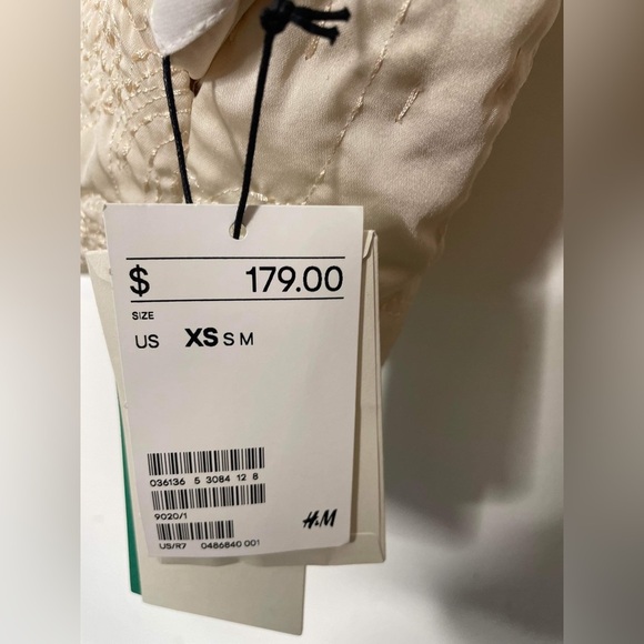 H&M conscious exclusive, oversize padded, bomber jacket size xsmall - Picture 3 of 10